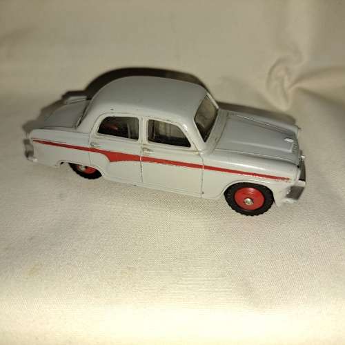 Dinky Austin A105 Car - No. 176