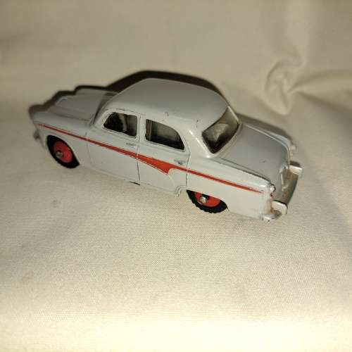Dinky Austin A105 Car - No. 176