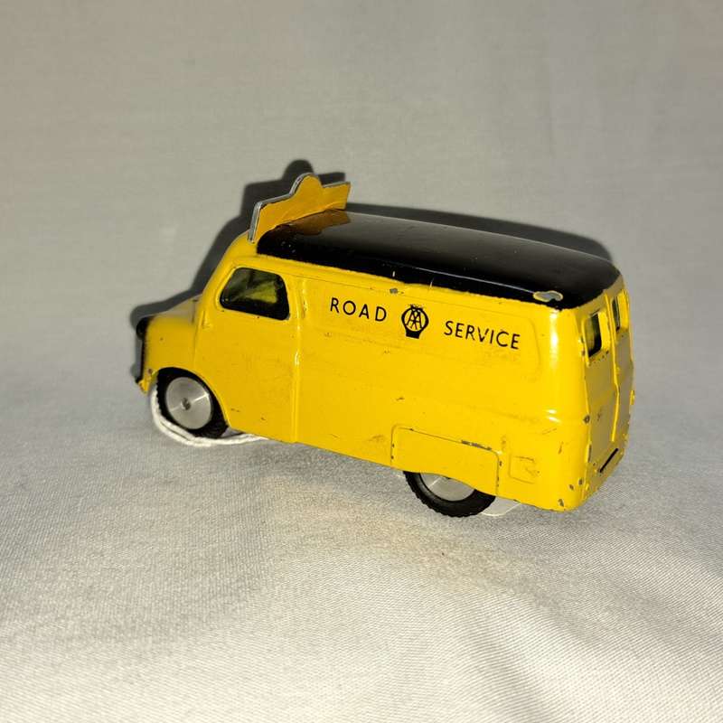 Corgi Bedford AA Van - No. 408-A1