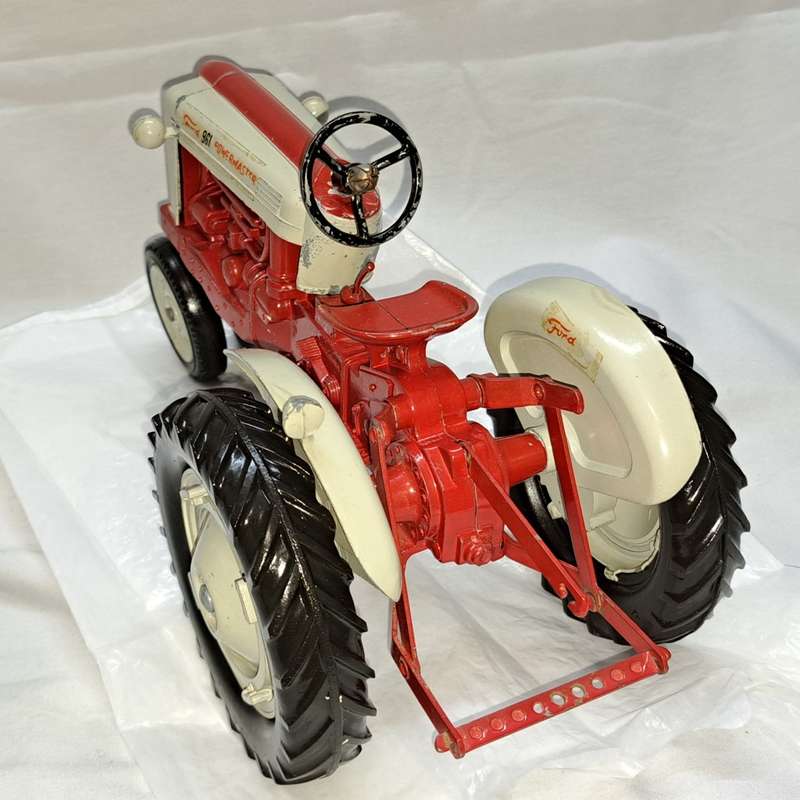 Ford 961 Powermaster Tractor Hubley  - Scale 1/12