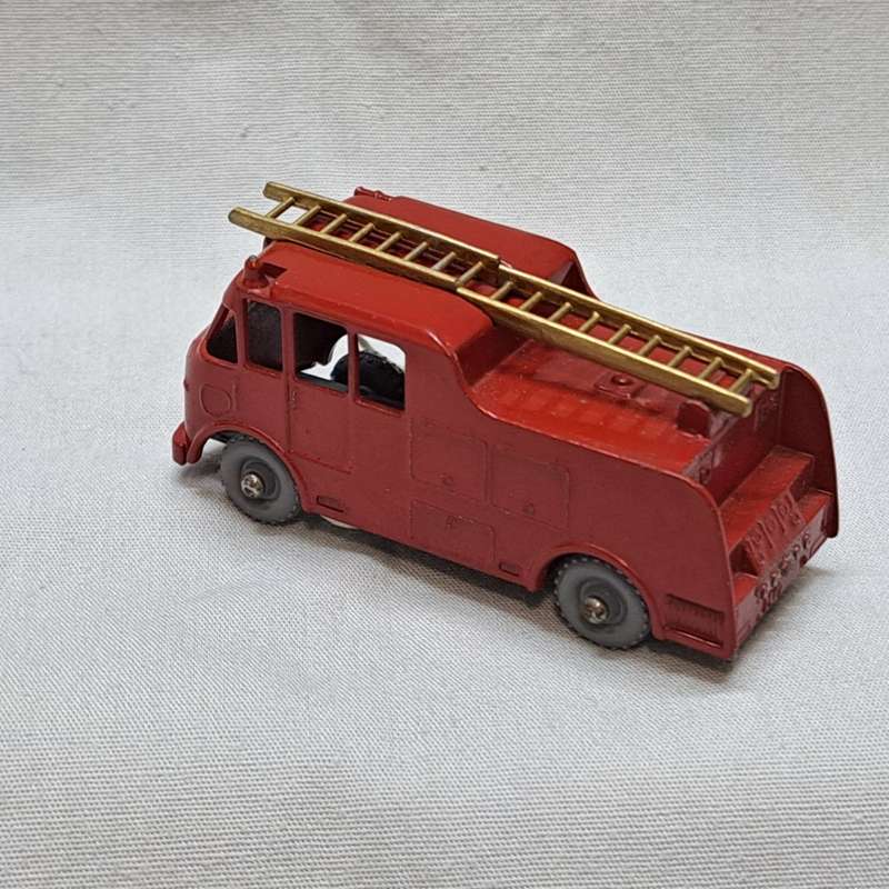 Matchbox Lesney - Merry Weather Fire Engine - No 9