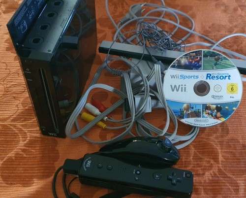 Nintendo Wii Bundle  (Black)