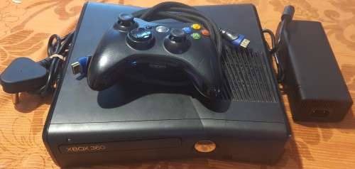 Xbox 360 [ Working / Great Condition ]