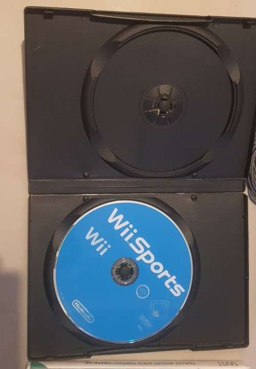 Wii Bundle - 2x Games + Accessories