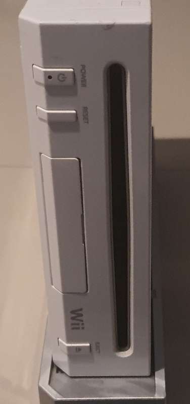 Wii Bundle - 2x Games + Accessories