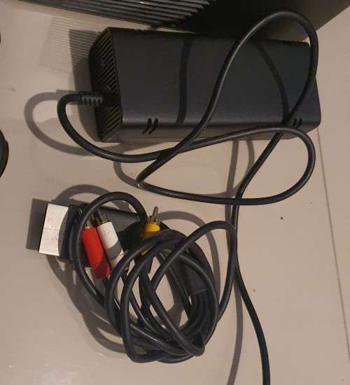 Xbox 360 S Bundle [ Working ]