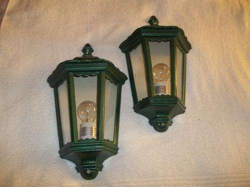 (Outstanding) 2 x vintage green wall mount lights for a nice outside area