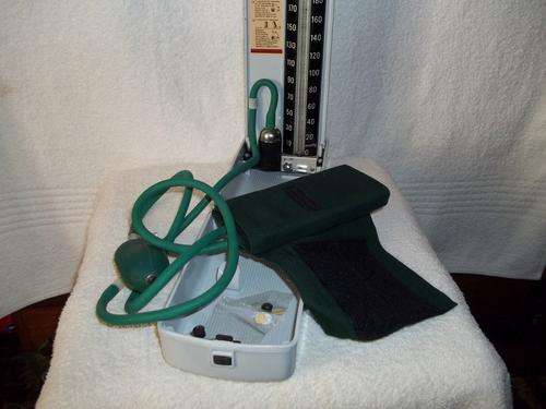 "Mercurial Sphygmomanometer 0 - 300 mmhg" to measure the B/P
