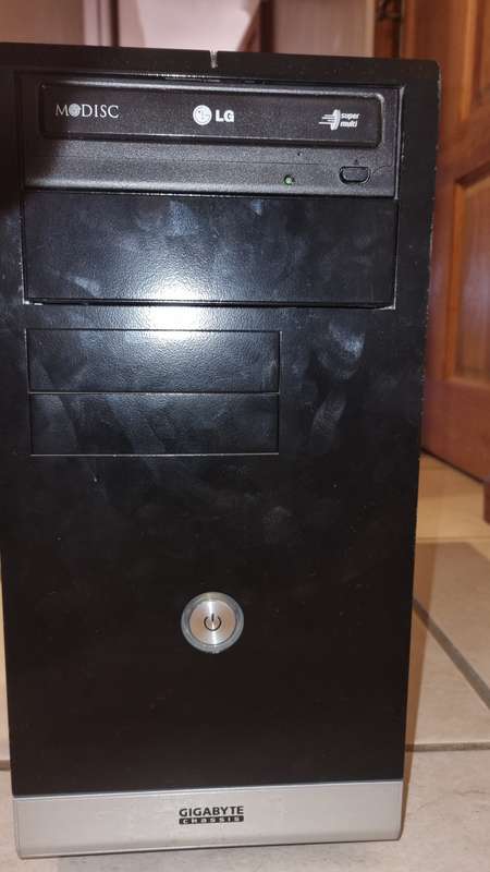Intel Core I7 2600K / 6GB DDR3 / 128GB SSD / 1.5 TB HDD Computer