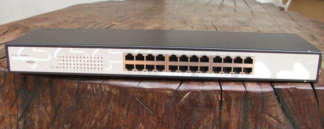 Mecer 24-port Fast Ethernet Switch