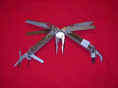 LEATHERMAN  WAVE II
