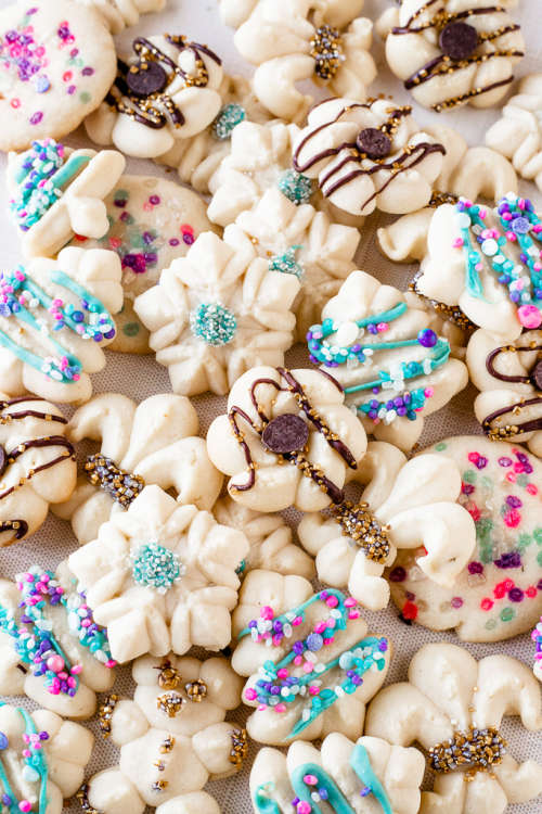Love to Bake Cookie Press & Icing Set
