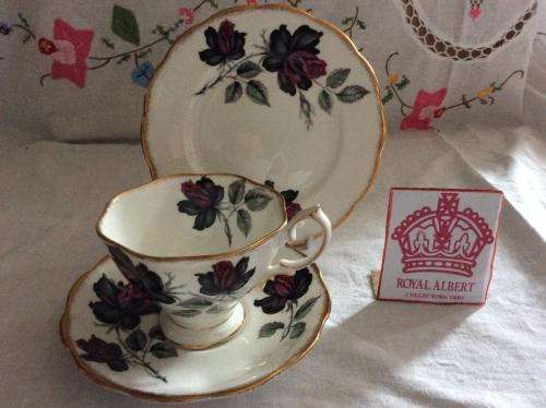 ROYAL ALBERT MASQUERADE TRIO