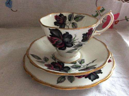 ROYAL ALBERT MASQUERADE TRIO