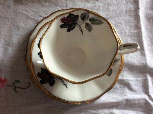 ROYAL ALBERT MASQUERADE TRIO