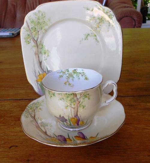 Royal Albert Crocus Trio