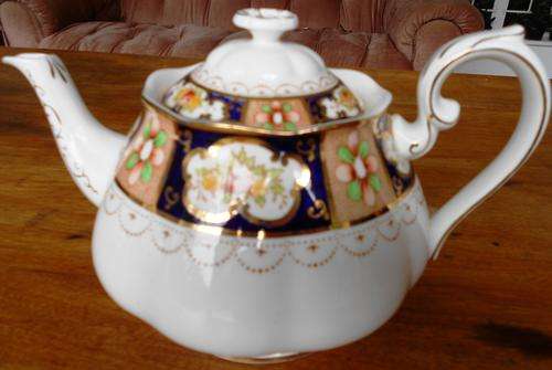 Royal Albert Heritage Teapot