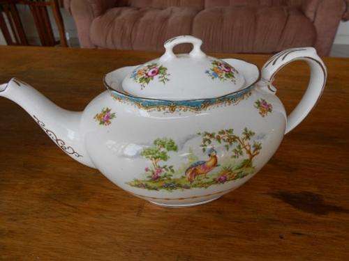 Royal Albert Chelsea Bird Large Teapot