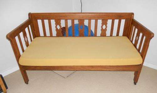 1920S DAY BED
