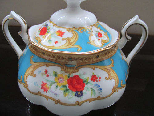 ROYAL ALBERT TWIN HANDLED LIBERTY ROSE SUGAR BOWL