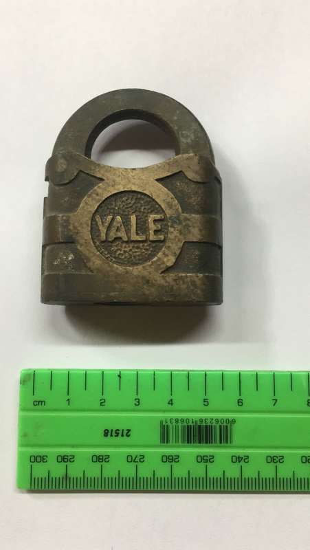 Vintage Brass Yale Padlock Lock Made in England  ( NO KEY )