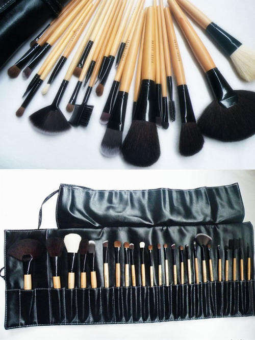24 piece makeup set in roll up case FREE POSTAGE! AMAZING VALUE!
