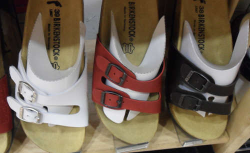 WOMENS FASHIONABLE BIRKENSTOCK PLAIN DESIGN SANDALS/CLOGS, FREE POSTAGE!