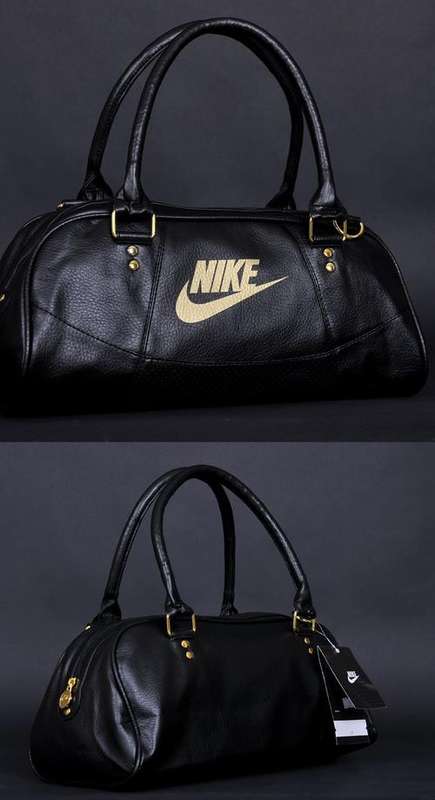 NIKE HAND BAGS NEVER SEEN BEFORE