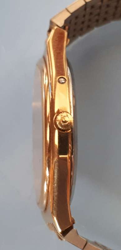 Omega De Ville
