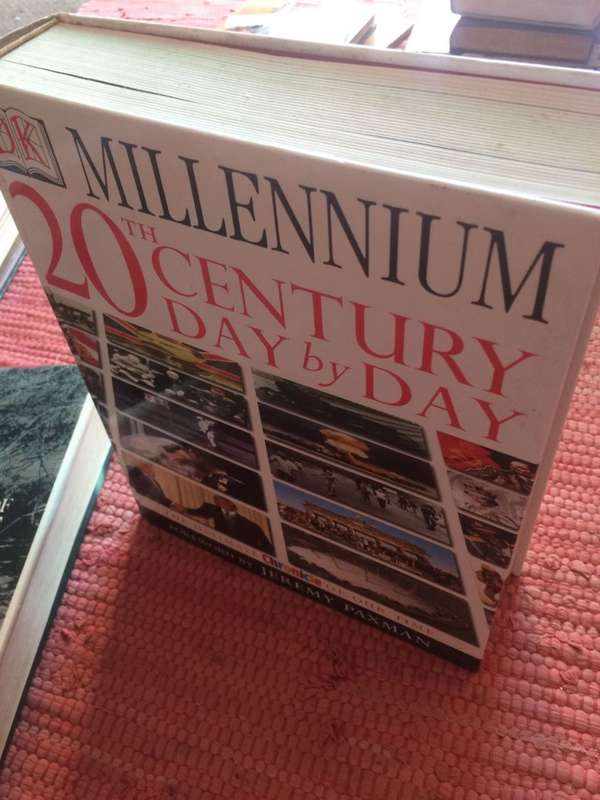 20th Century Day by Day - THE ULTIMATE CHRONICLE OF OUR TIME