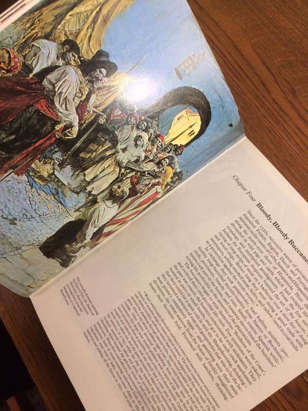 Pirates: An Illustrated History - David Mitchell (1976 1st Edition HARDCOVER)