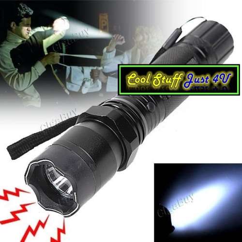 200 LM FLASH LIGHT WITH STUN / SHOCK CAPACITY FOR SELF DEFENSE!!!
