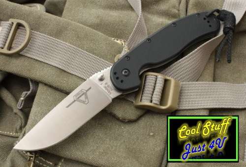TACTICAL SURVIVAL / HUNTING & CAMPING FOLDING KNIFE!!!