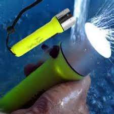 PROFESSIONAL DIVING FLASHLIGHT - CREE 3W LED WATERPROOF TORCH!!!