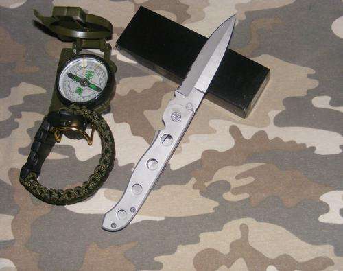 Combat Folding Dagger with Belt Clip & Serrated Edge Blade!!!
