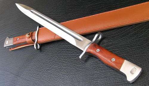AK 47 BAYONET WITH LEATHER SHEATH & WOODEN HANDLE***HOT ITEM***