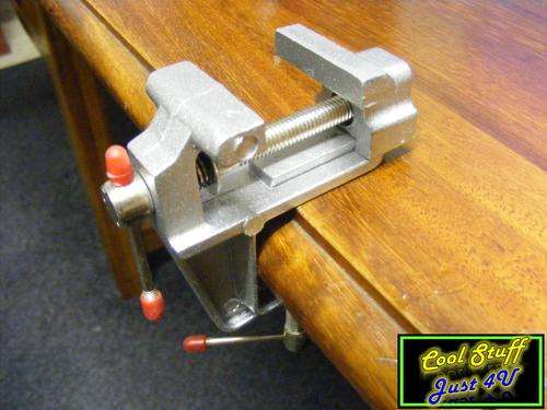 SMALL BENCH VICE - IDEAL FOR SMALL JOBS OR HOBBIES!!!
