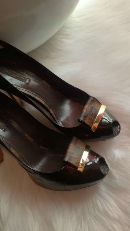 Authentic Louis Vuitton heels ***BARGAIN BUY***