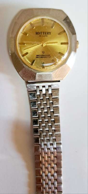 VINTAGE ROTTERY DE LUXE  17 W-PROOF ANTIMAGNETIC MEN`S WATCH  DON`T KNOW VALUE START AT R1.  Working