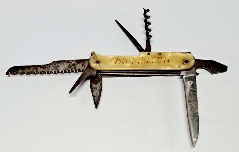** RARE** ANTIQUE OLD RED CROSS KNIFE  OLD & SCARES  !!!!!!  .