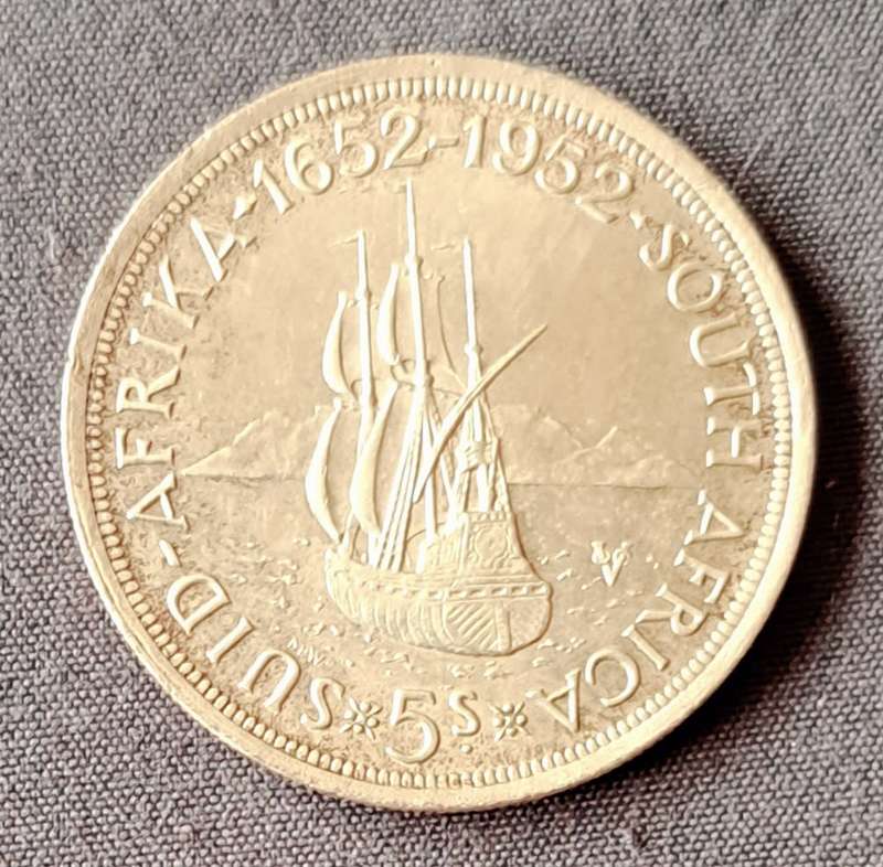 UNION OF S.A GEORGE VI  ( 1936 - 1952. ) LARGE SILVER * 5 SHILLING COIN *( 1948 -1952 ) 28,280 GRAMS