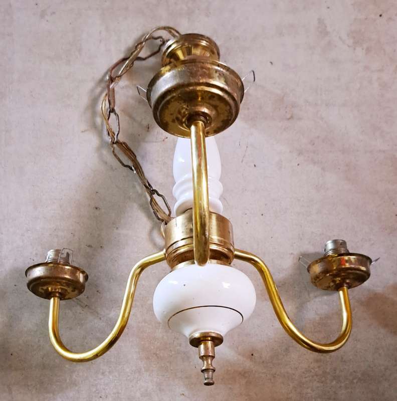 BEAUTIFUL VINTAGE ANTIQUE HANGING CEILING LAMP, TAKE 3  LAMPS  ** STUNNING **