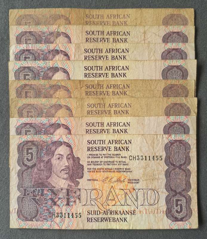 8 × OLD SOUTH AFRICA BANKNOTES R5 NOTES.
