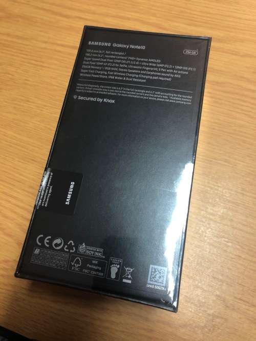 Brand New Samsung Galaxy note 10 - 256GB - Aura Glow