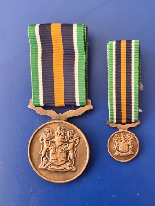 DE WET MEDAL - FULL SIZE + MINIATURE