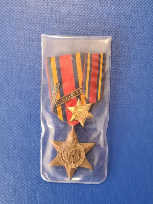 WW2 - BURMA STAR + PACIFIC CLASP - FULL SIZE + MINIATURE