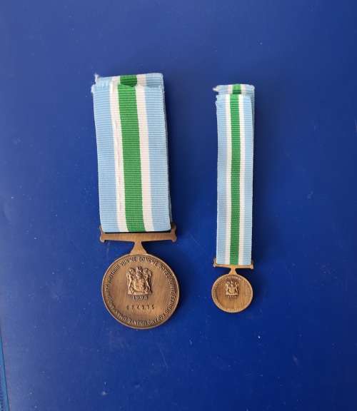 SADF - UNITAS MEDAL - FULL SIZE + MINIATURE