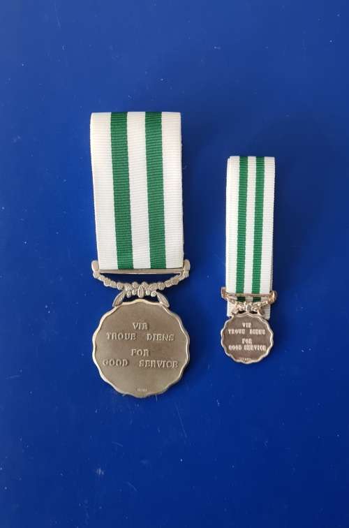 SADF GOOD SERVICE MEDAL SILVER (20 YR) - FULL SIZE + MINIATURE