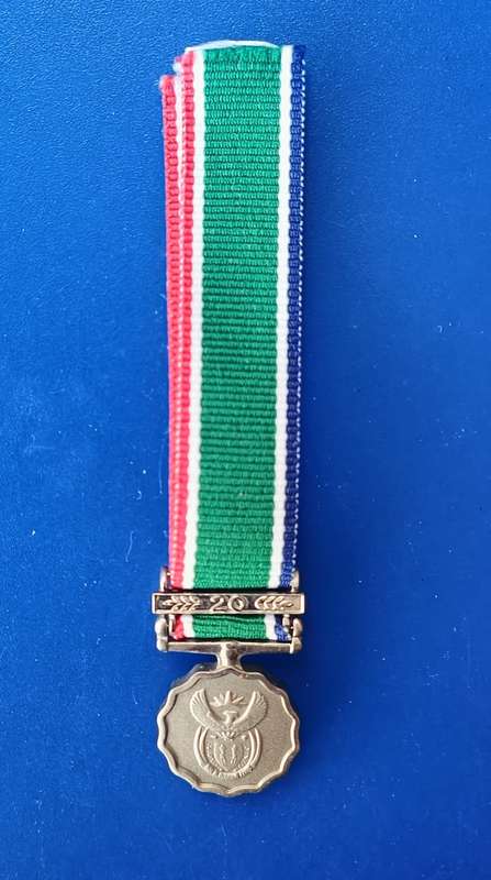 SANDF - 20 YEAR SERVICE - MINIATURE