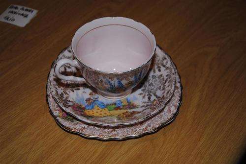 Colclough Girl with Flowers Tea Trio